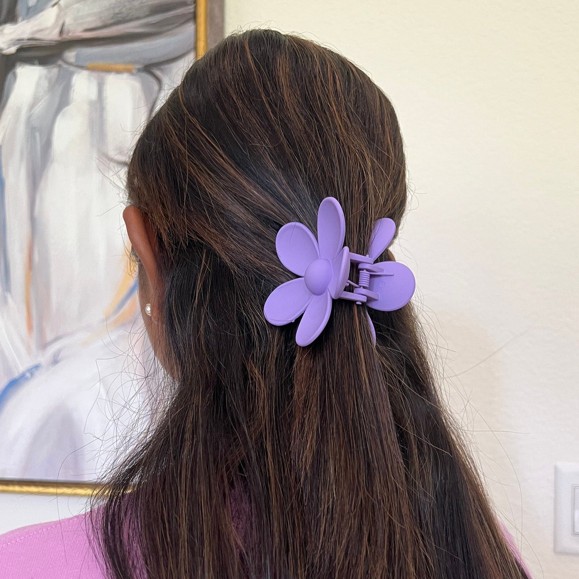 light purple flower claw clip